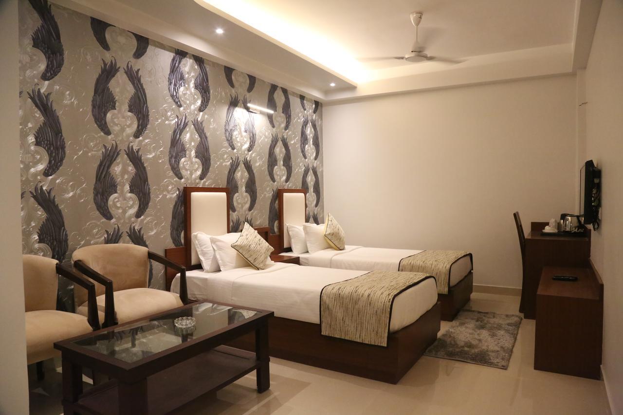 Hotel Varanasi Inn Exterior foto