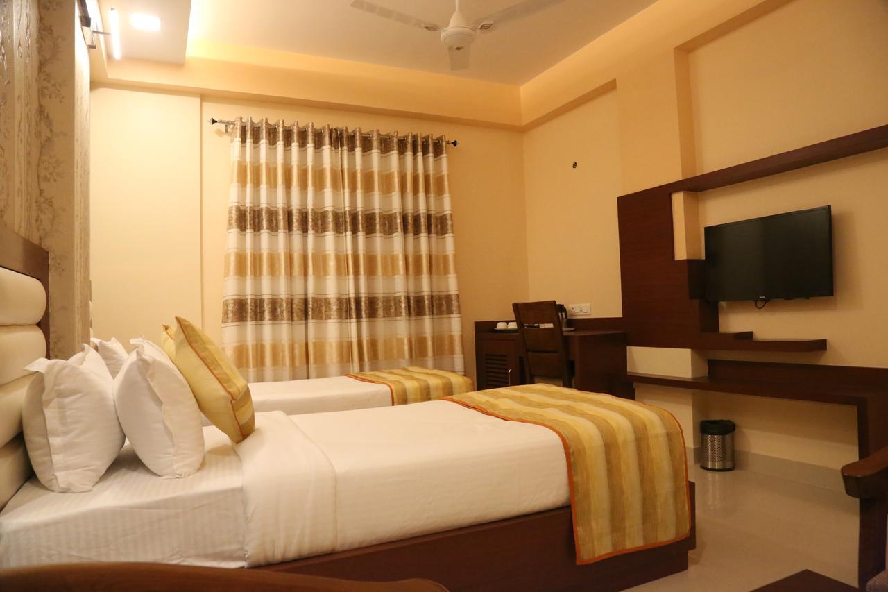 Hotel Varanasi Inn Exterior foto